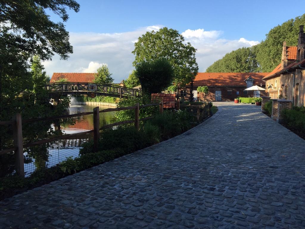 B&B De Rentmeesterhoeve Reningelst Exterior photo