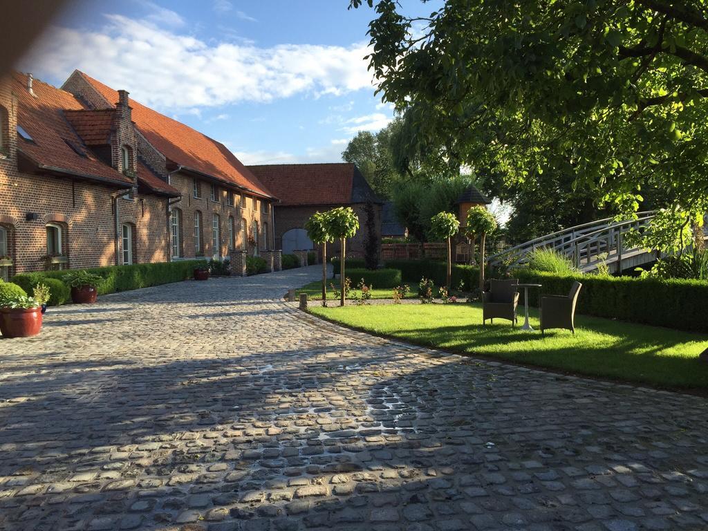 B&B De Rentmeesterhoeve Reningelst Exterior photo