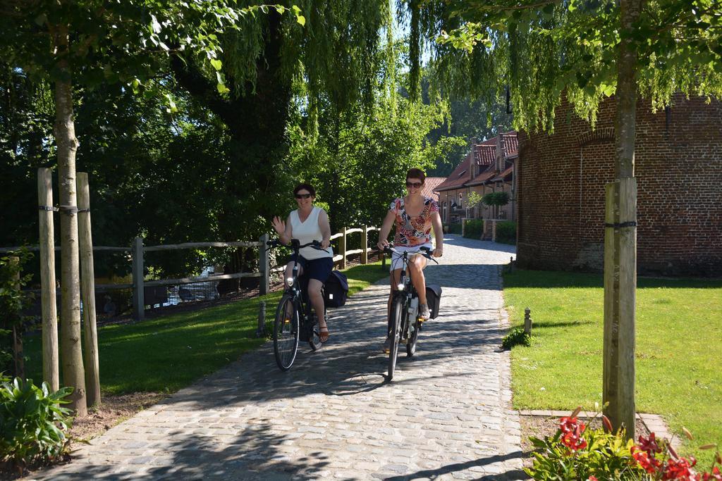 B&B De Rentmeesterhoeve Reningelst Exterior photo